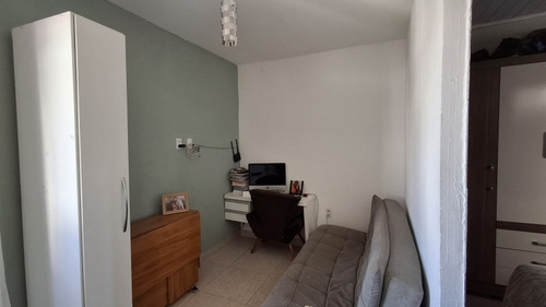 Uma Casa 1quarto Banheiro Cozinha Intregada Com A Sala 25mc