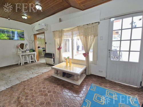 Venta De Casa De 3 Ambientes Con Quincho En Villa Dominico