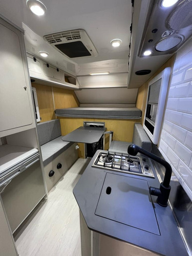 Camper Motorhome 4x4 Cabina Simple Equipado