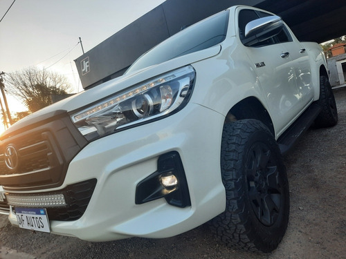 Imagen 1 de 10 de Toyota Hilux 2.8 Cd Srx 177cv 4x2 At 2018