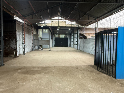 Galpón-bodega/quinta Normal/3 Privados/2baños/duchas