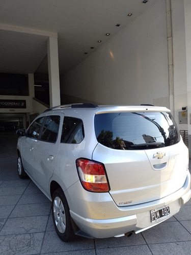 Imagen 8 de 16 de Chevrolet Spin Lt 1.8 Mt 2016 (y) Muy Buena