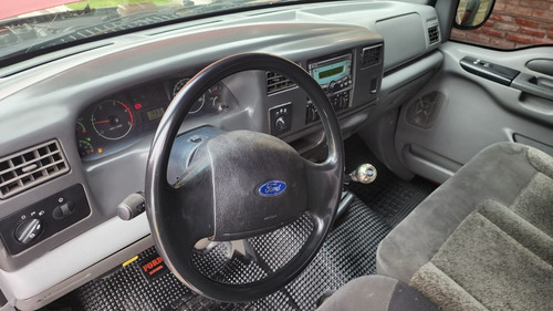Ford F-100 3.9 Cab. Simple Xlt 4x4