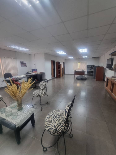 Galpón En Venta En Los Teques