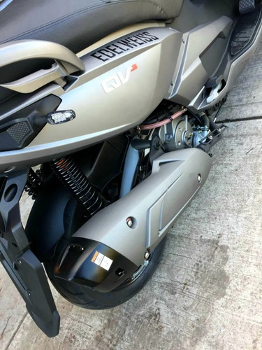 Imagen 4 de 4 de Quadro Qv3 Edelweiss (piaggio Mp3)