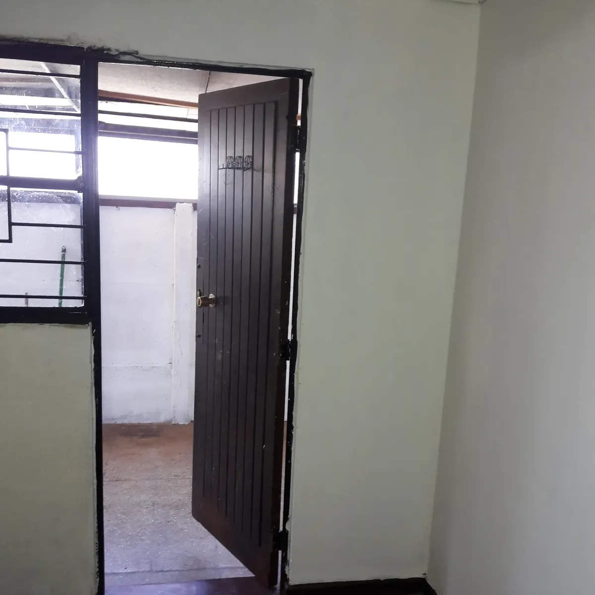 Imagen 5 de 15 de Arriendo Casa Un Piso De 3 Dormitorios 3 Estacionamientos