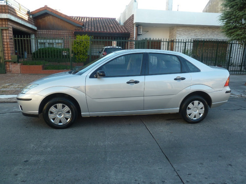 Ford Focus 4p