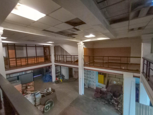 Imagen 14 de 30 de Edificio En Block De 1877 M2 Con Atención Al Público Y Depósito En Alquiler Sin Expensas