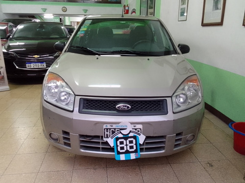 Imagen 2 de 15 de Ford Fiesta Max 1.6 2008