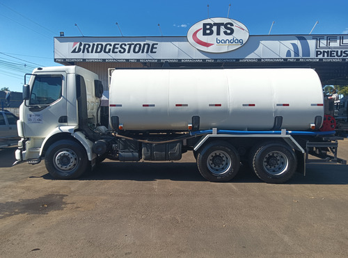Vm 260 6x4 Com Ar Implemento Novo Tanque 20000 L Bicos De Pa