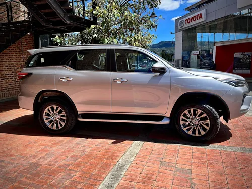 Toyota Fortuner 2.7 Gasolina SRV 4x2