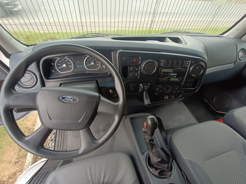Ford C-1319 2015 Munck 12,5t Cesto Aéreo Com Cabine Auxiliar