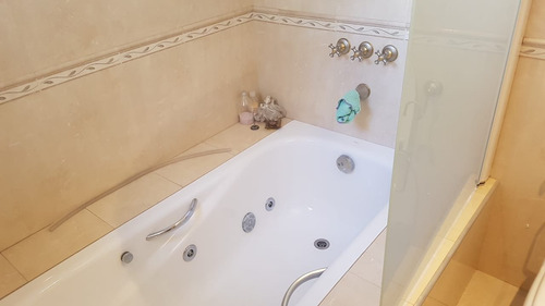Inmejorable Chalet En Caisamar