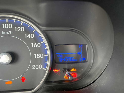 Imagen 12 de 14 de Dodge I10 2014 1.1 Gls Safety Mt