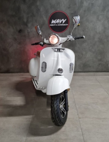 Imagem 2 de 3 de Wayy Vespa 3000w
