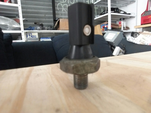 Sensor De Presion De Aceite Vw Jetta 1.8 Ml320 (Usado)