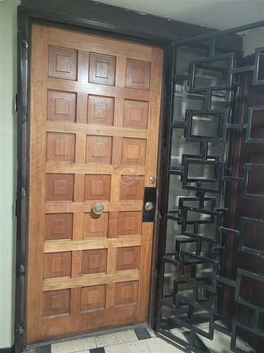 Departamento En Venta De 5 Dorm. En Santiago