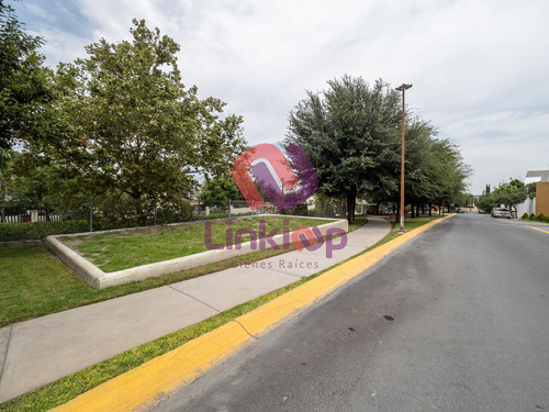 Casa Venta Cumbres Zona Las Lomas Con Alberca En Garcia