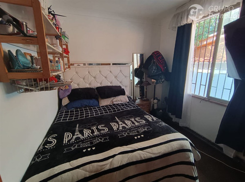 Casa En Venta De 4 Dorm. En La Cisterna