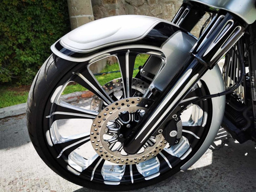 Imagen 8 de 15 de Harley Davidson Street Glide