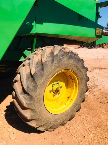 Colheitadeira John Deere 1550
