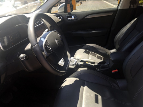 Citroen C4 Lounge Shine At, 2018, Blanco, 120000kms