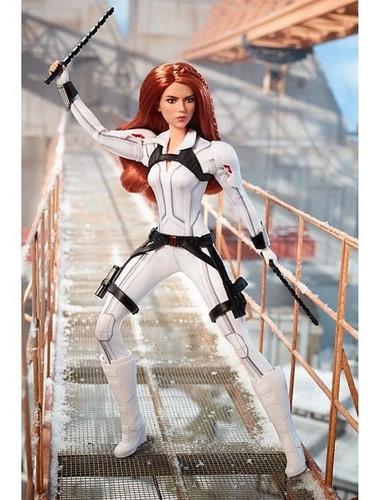 Imagem 3 de 10 de Barbie Black Widow White Viuva Negra Marvel Collector Editio