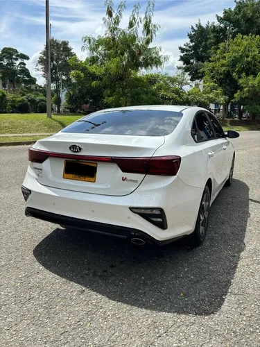 Kia Cerato 1.6 Vivro Vibrant Aut