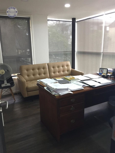 Excelente Local Comercial Ideal Para Oficinas Profesionales.