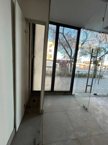 Amplio Local Comercial En Calle Matucana (161557)