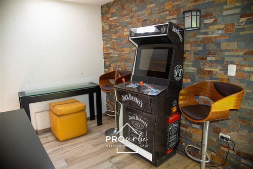 Casa En Arriendo De 5 Dorm. En Las Condes