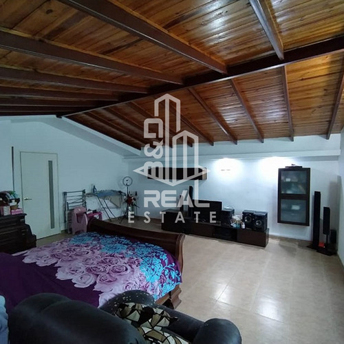En Venta Town House Urbanización Valles De Chara /charallave.