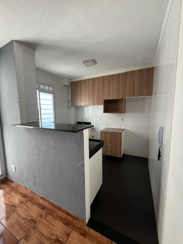 Lindo Apartamento Próximo Ao Centro, Com Comércio E Posto De Combustível Al Redor