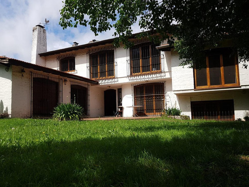 Imagen 2 de 22 de Casa En Venta 4 Dormitorios. Martínez. San Isidro.