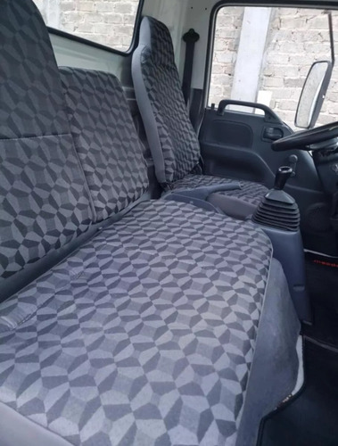 Isuzu Elf 400 Modelo 2006