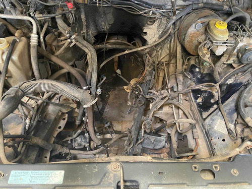 Jeep Cherokee Sport 4.0 4x4 No Chocada Motor Desarmado 08