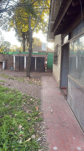 Quinta En Venta, 2 Dormitorios, La Reja, 1500 Metros De Terreno Con Pileta