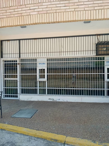 Imagen 4 de 10 de Vendo Local Comercial En Tucacas A Excelente Precio Tucacas