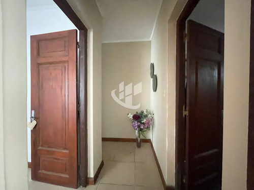 Casa En Mercedes, Terminal