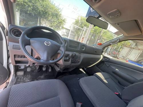 Imagen 6 de 6 de Nissan Urvan 2.5 Panel Amplia Mt