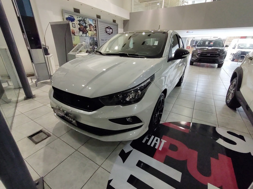 Imagen 4 de 23 de Fiat Cronos Precision 1.8 16v Hgt (dr)