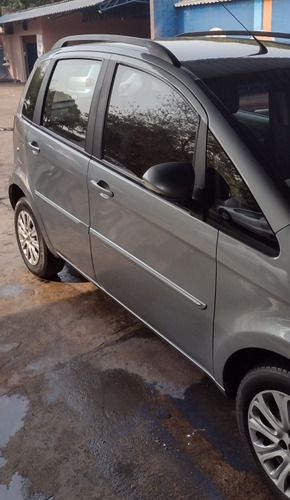 Imagem 1 de 7 de Fiat Idea 2012 1.4 Attractive Flex 5p