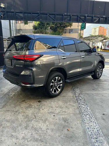 Toyota Fortuner Sw4 2025