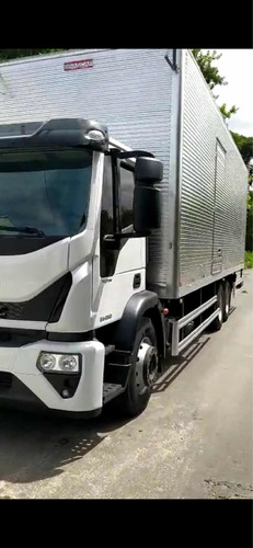 Caminhão Iveco Tector 24-280