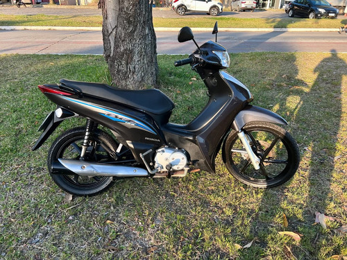 Biz 125 Com Partida Elétrica Ano:2017 Calçada De Pneus