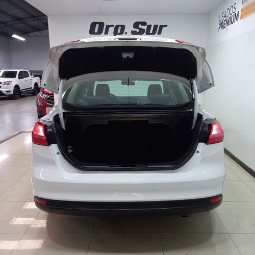 Imagen 9 de 16 de Ford Focus Se 2.0l Mt 4p