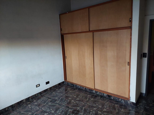 Imagen 5 de 16 de Ph En Venta En Valentín Alsina