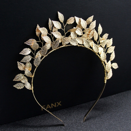 Diadema Con Forma De Corona De Hojas Y Perlas Para Profesion