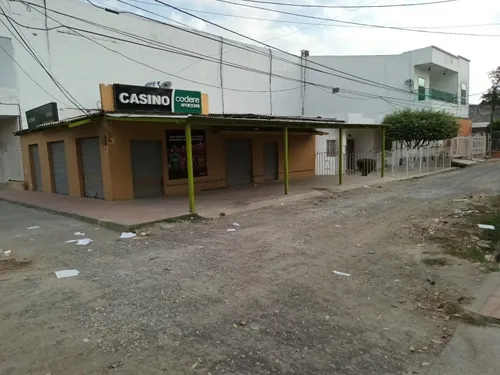 Propiedad Dividida En Local Comercial Y Casa