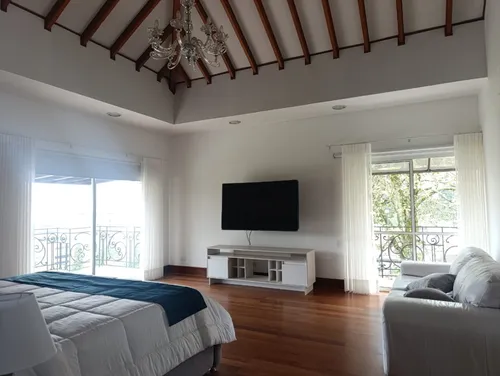 Casa En Arriendo, El Poblado